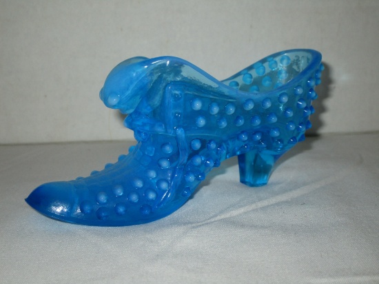 Blue Opalescent Hobnail Cat Shoe