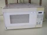 GE Microwave - 700 watt