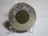 1901 INDIAN HEAD PENNY IN FINE ENCASED IN 1901 PAN AMERICAN EXPO ROUND HOLDER.. SCARCE