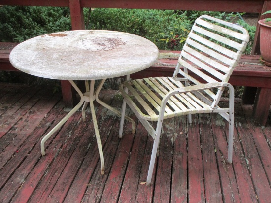 Metal Patio Table w/chair