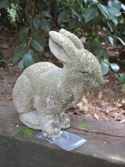 Concrete Rabbit Garden Art    11"