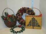 Lot Christmas Wreath & Other