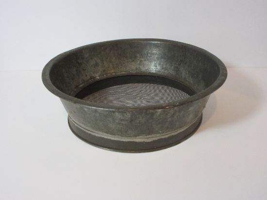 Tin Sifter    8 1/2"