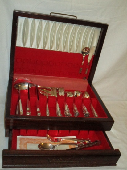 Lot - 51 piece Rogers & Brothers\s Silver Plate Flatware in Chest