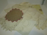 Lot - Vintage Linens