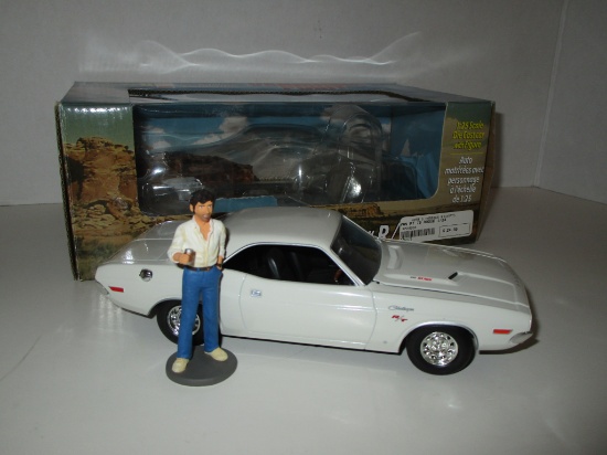 Vanishing Point 1970 Dodge Challenger R/T w/Kowalski Figure