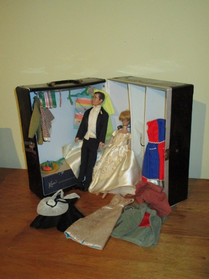 1965 Barbie & Skipper Travel Trunk & Contents