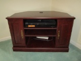 Dark Wood TV Table  w/ Sony VHS/DVD Player w/ Remote - 21