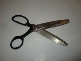 Weiss Pinking Shears - CB 7