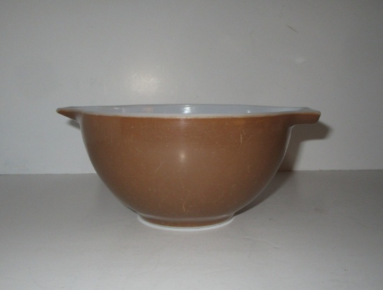 Pyrex Cinderella Bowl - 6"