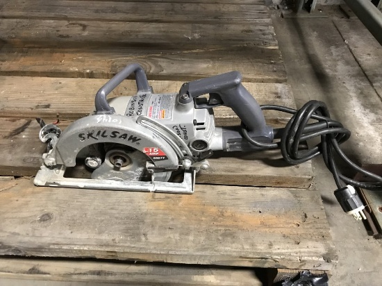 Skilsaw 7.25” Worm-Drive Circular Saw