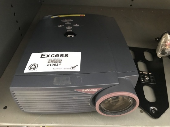 InFocus LP435Z Projector