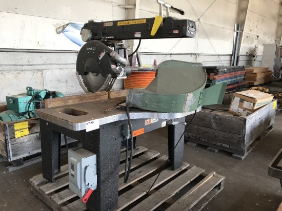 DeWalt 20 In. Radial Arm Saw
