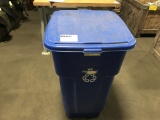 Rubbermaid Recycling Can