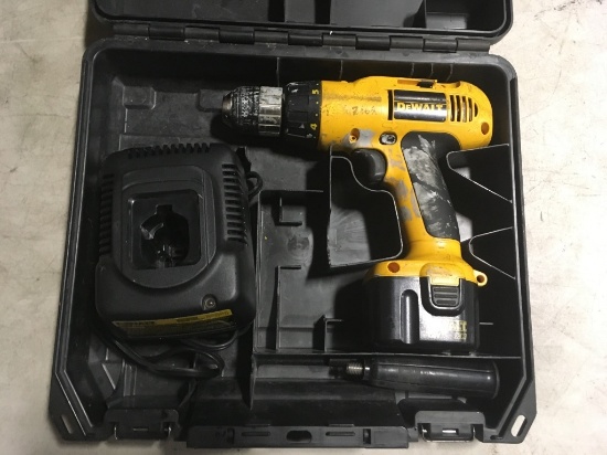 Dewalt 3/8" Cordless VSR Drill