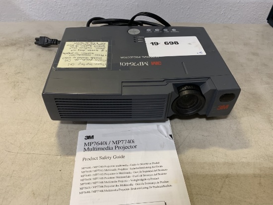 3M MP7640i Multimedia Projector
