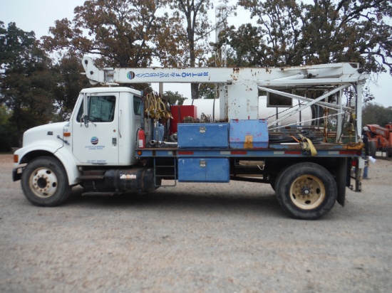 2011 SMEAL 6-T Service Rig