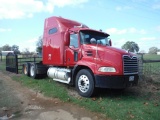 2006 Mack Vision CXN613 Truck with Sleeper