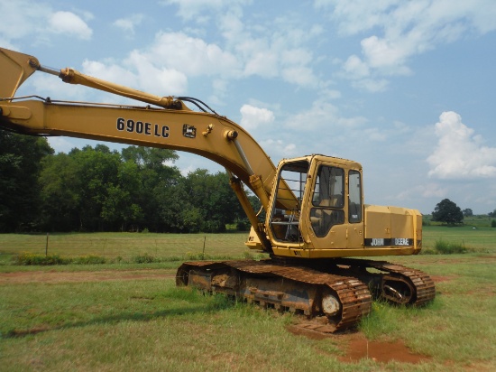 1990 Deere 690E LC Excavator