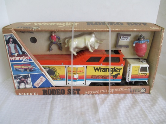 NOS Ertl Rangler Rodeo Set