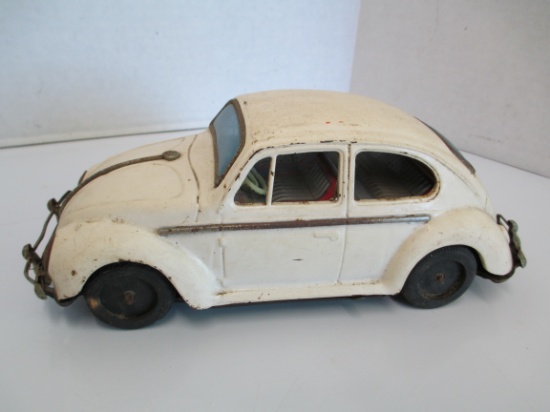 10" Tin Litho VW Bug Battery Operated Car