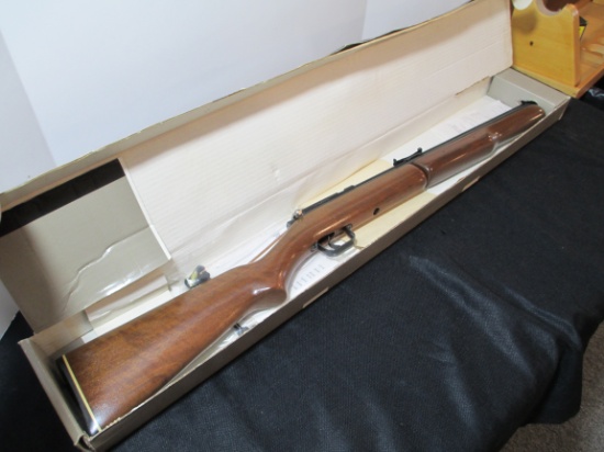 Benjamin/Sheridan "Model CB9 Blue Streak" Air Rifle 5mm (.20 Cal.)