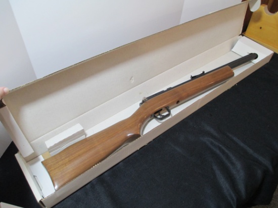 Benjamin "G392" Air rifle .22 Cal.