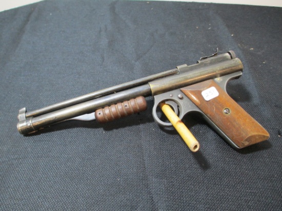 Benjamin Franklin Vintage Multi Pump Air Pistol "Model 132" 1942-1986 5.5mm (.22 Cal.)