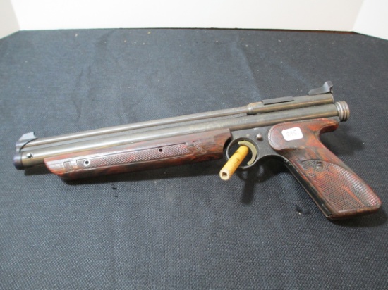 Crosman Medalist Vintage "Model 1322" Air Pistol 5.5mm (.22 Cal.)