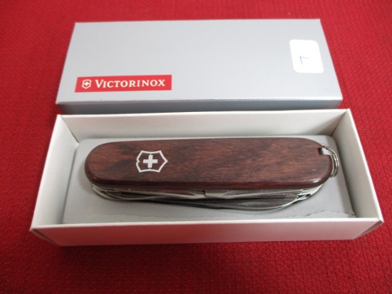 Victorinox Original 3 1/2" Swiss Army Knife NIB