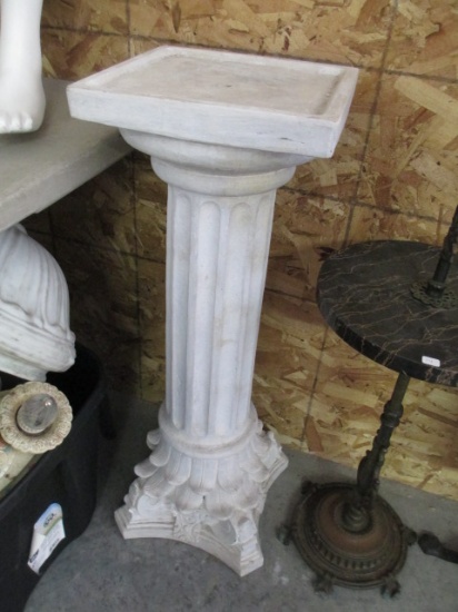 Column Style Plastic Plant Stand