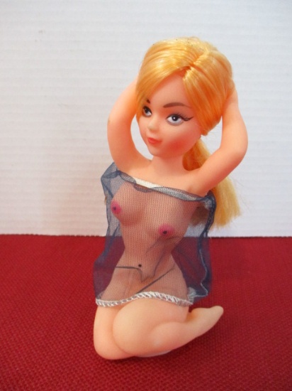 Nude Pin Up Style Doll