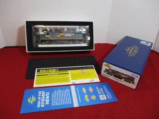 HO Scale-Athearn Genesis LED Seaboard System GP40-2 #6615 Locomotive (NIB)