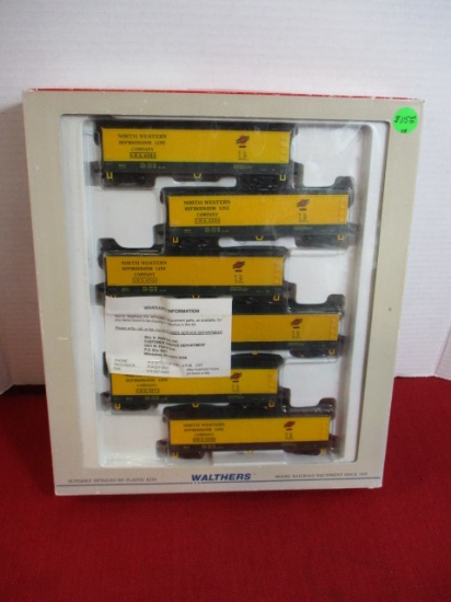 HO Scale-Walther's Gold Line Ice Reefer 40' Wood w/ Steel Roof Northwestern Refrigerator Line