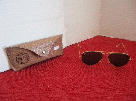 Pair of Vintage Ray Bans w/ Case