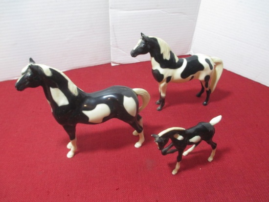 Scale Model Plastic Painted Horses-Lot of 3