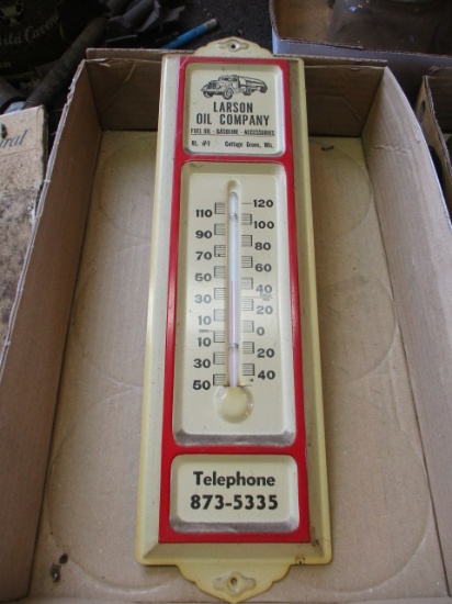 Larson Oil Co. Cottage Grove, WI Vintage Advertising Thermometer