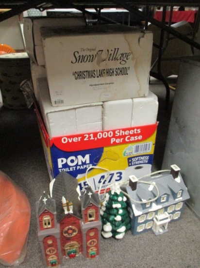 Dept. 56 Lightup Christmas Village Display Pieces