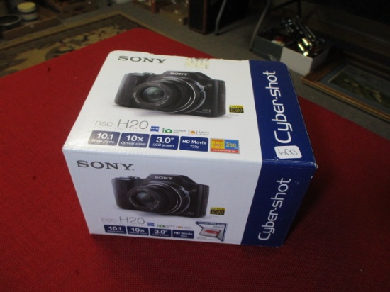Sony DSC-H2O Cyber Shot Digital Camera