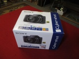 Sony DSC-H2O Cyber Shot Digital Camera