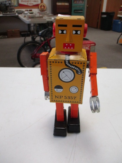 Robot "Lilli Put" Keywind Tin Lithograph Robot