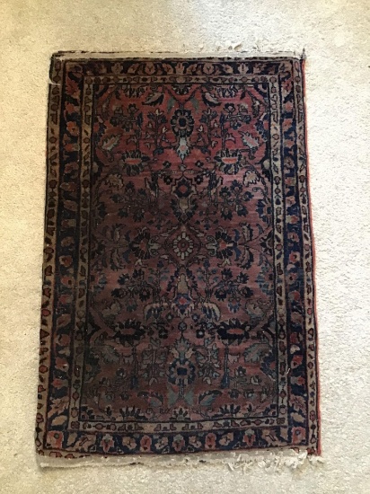 Oriental rug 20x 31 inches. Worn. No fringe