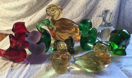 Lot of 11 figural glass paperweights