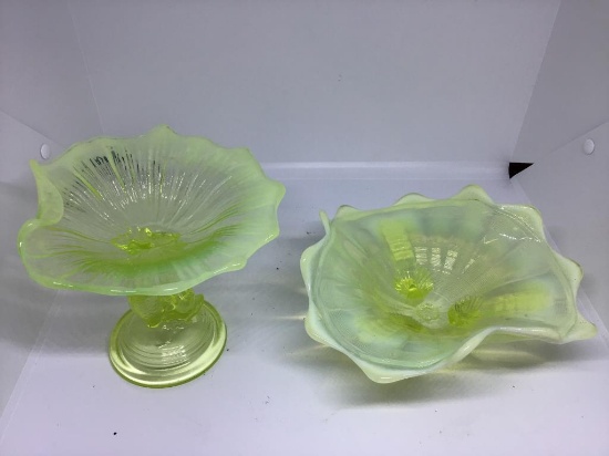 2 pcs Vaseline glass