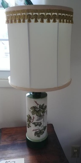 Ivy motif lamp with shade