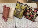 5 pillow lot