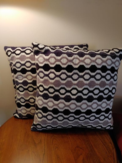 Lot four pillows