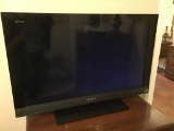 Bravia Sony flat screen tv with remote