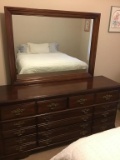 3 pc Bassett bedroom suite. Queen size.