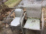 4 Aluminum Patio Chairs. Needs Pressure Washed